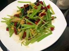山芹炝炒豆黄金-老牌坊鲁菜名店(美莲广场店)