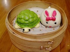 爆浆芋头包-乐忻皇朝(上海中心大厦店)