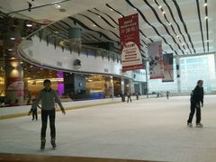-冰纷万象滑冰场(沈阳万象城店)