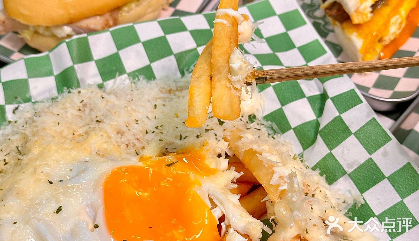 被茶山等到了！！是传说中的“猪扒包”啊