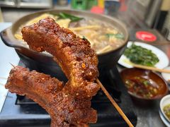 碳烤鲜猪排-小板凳(四公里店)