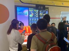 等位区-麦当劳(三星城首创奥莱店)