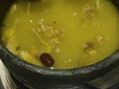 -南渝食府.墨脱石锅松茸鸡