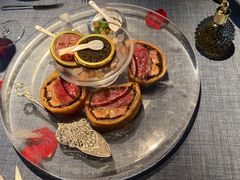 惠灵顿牛排-弦月窗LUNETTE BY AMANDA(复兴路店)