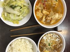-华中科技大学东三学生食堂