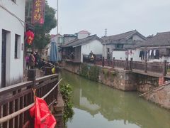 -新场古镇-停车场