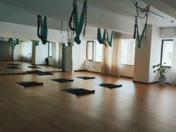 -馨媛瑜伽普拉提