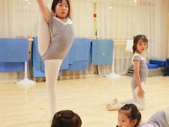 -艺彩童馨舞蹈培训学校(西湖道校区)