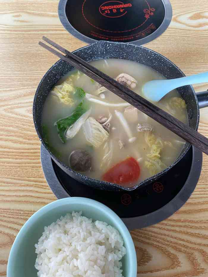九优潮汕猪肚鸡汤饭-"偶然间路过家附近天伦广场,原来的烧烤店被.