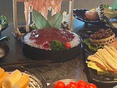 -湊湊火锅·茶憩(杭州湖滨银泰in77店)