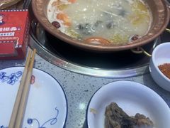 -阿婆情腊排骨火锅(金虹路店)