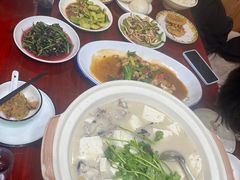 -芦茨金富饭庄·25年老字号·专做稻草鸡