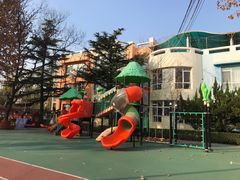 -红黄蓝幼儿园(颐东苑店)