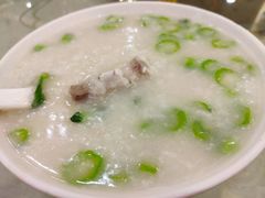斩件鲩鱼粥-天鲜阁·海鲜粤菜·33年老字号(石槎白云站店)