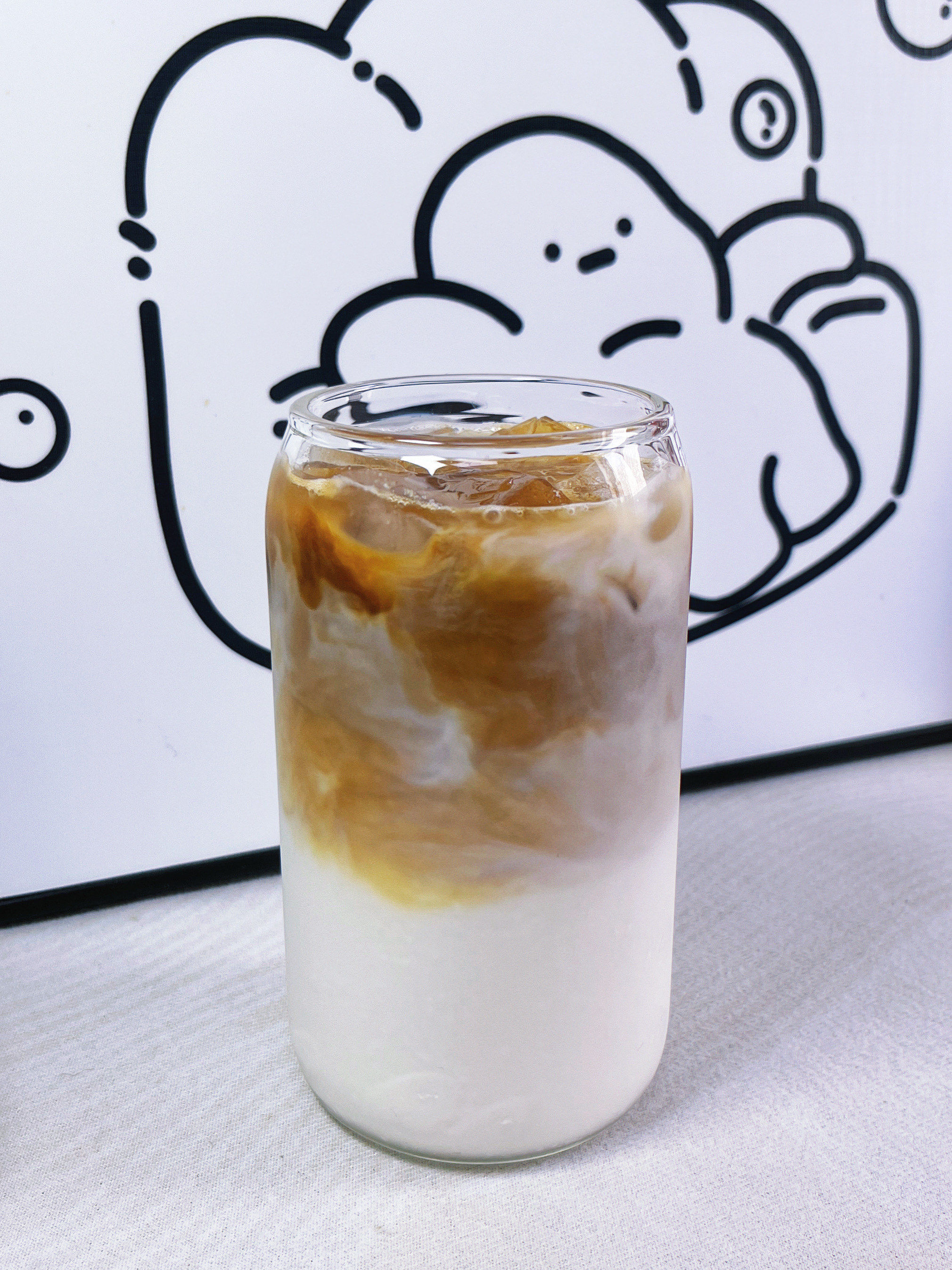 生椰拿铁yyds

#0元玩转这座城 #冰拿铁 
#瞬间心动的高颜值