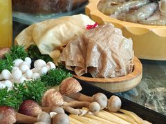 -慢丽江·云南野生菌土鸡锅(西山店)