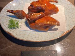 脆皮乳鸽-新荣记(BFC外滩金融中心店)