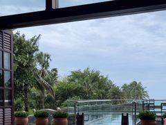 -亚龙湾喜来登·美景台大堂吧