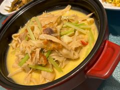 -江间有味·拼烧·鱼鲜·粤式靓汤(汉口江滩店)