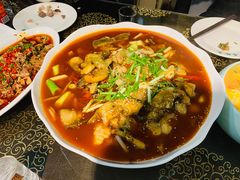 -黄桷树老店黄鲶鱼鱼庄