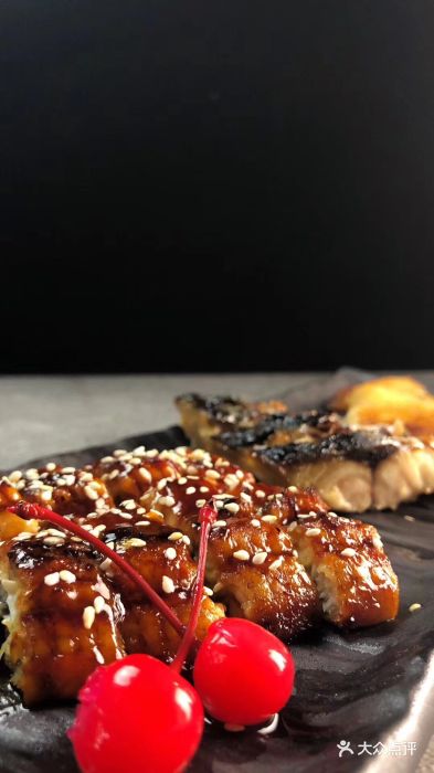 萤初炉端烧(滨湖店)烤鱼双拼图片 - 第1张