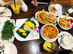 -Dang restaurant (patong phuket)