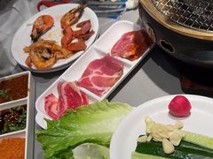 -山焱·炭火自助烤肉(周浦万达店)