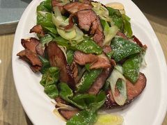 鲜笋老腊肉-渝信川菜 · 川味家常菜(财富购物中心店)