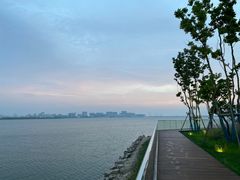 -上海滴水湖皇冠假日酒店