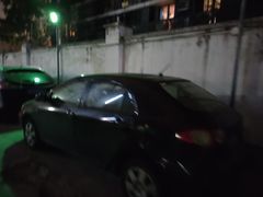 -沃尔玛上海田林店-地面停车场