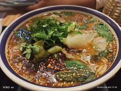 -云阿蛮云南生烫牛肉米线(奉贤路店)