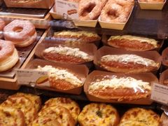 -巴黎贝甜(大宁国际商业广场店)