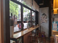 店内环境-猫的天空之城概念书店(杭州南宋御街店)