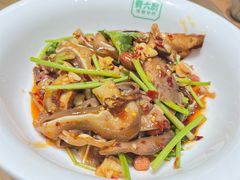 -费大厨辣椒炒肉(万家丽一店)
