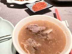 -左庭右院鲜牛肉火锅黑金店(陆家嘴中心店)