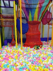 -蹦贝运动中心·蹦床·攀岩·闯关(龙岗店)