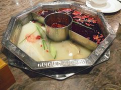 -佬土鹅肠火锅(中建大观店)
