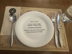 -Mark&Mars Restaurant