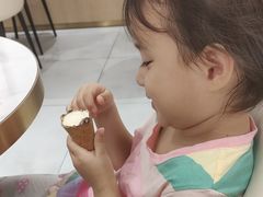 -哈根达斯(芳圆里店)