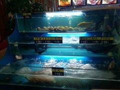 -崴海渔村(虹梅路店)