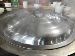 -粘豆包柴火铁锅炖