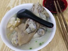 -雷祖芳老妈蹄花店