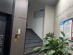-丽辰酒店(深圳翻身地铁站店)