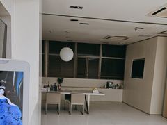 -卡罗酒店(东门晒布地铁站店)