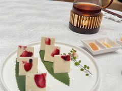 -景月阁空中食府(希尔顿酒店)