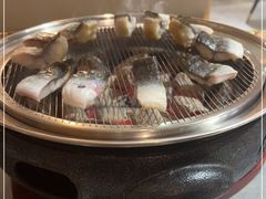 -围炉肉舍•炭烤活鳗•丹东海鲜烤肉(步行街店)