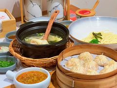 -馋三尺蟹粉小笼(人民广场店)