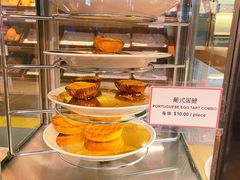 面包甜点陈列柜-老佛爷饼店