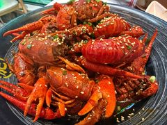 -肥肥虾庄·金牌油焖大虾(汉街SKP店)