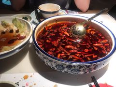 磁器口毛血旺-鼎盛蜀坊·重庆江湖菜(市桥地铁站店)